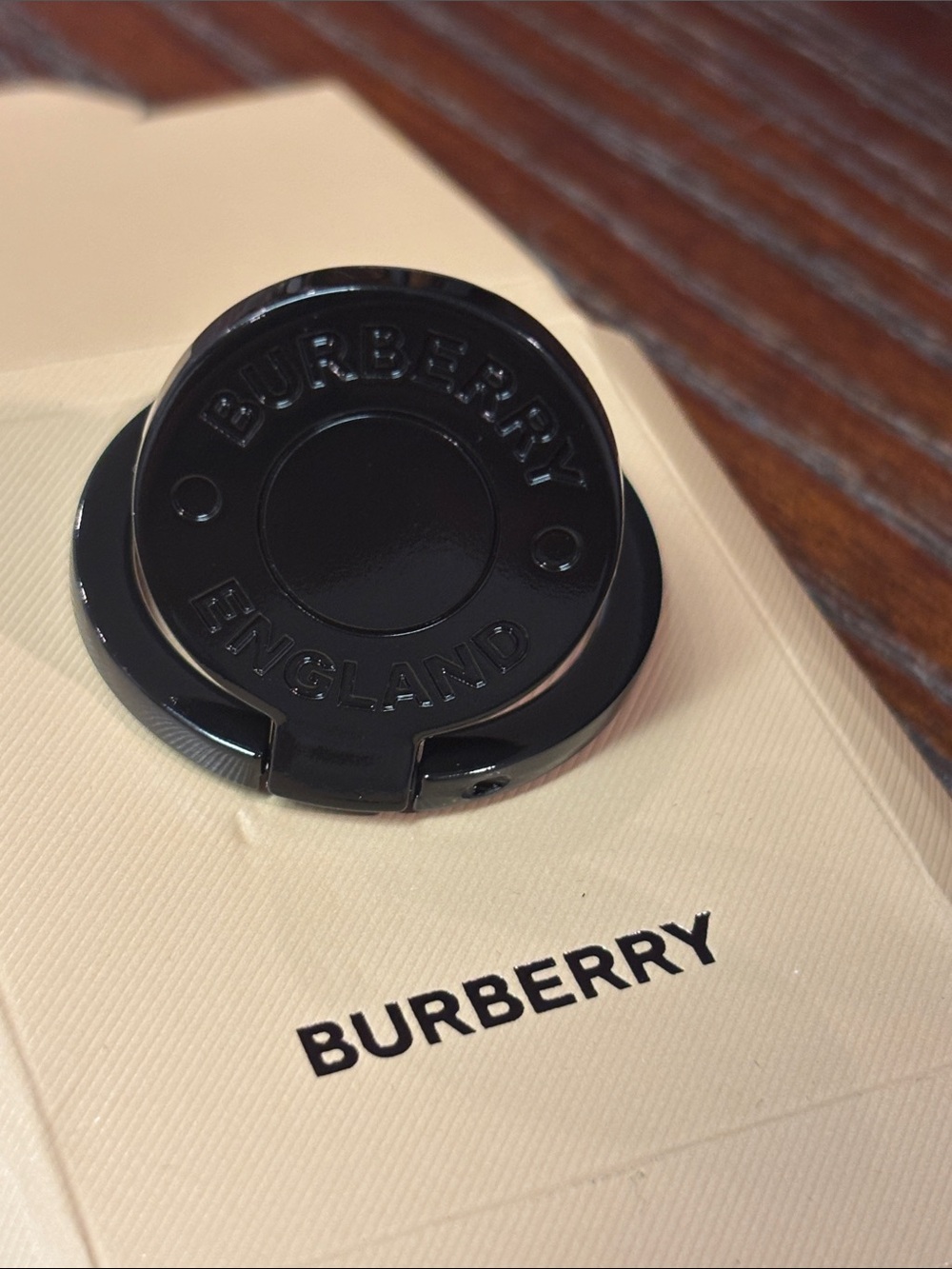 ⚜️Burberry black Phone ring holder Accessory with Embossed Logo GWP NIB ⚜️ - Picture 2 of 5